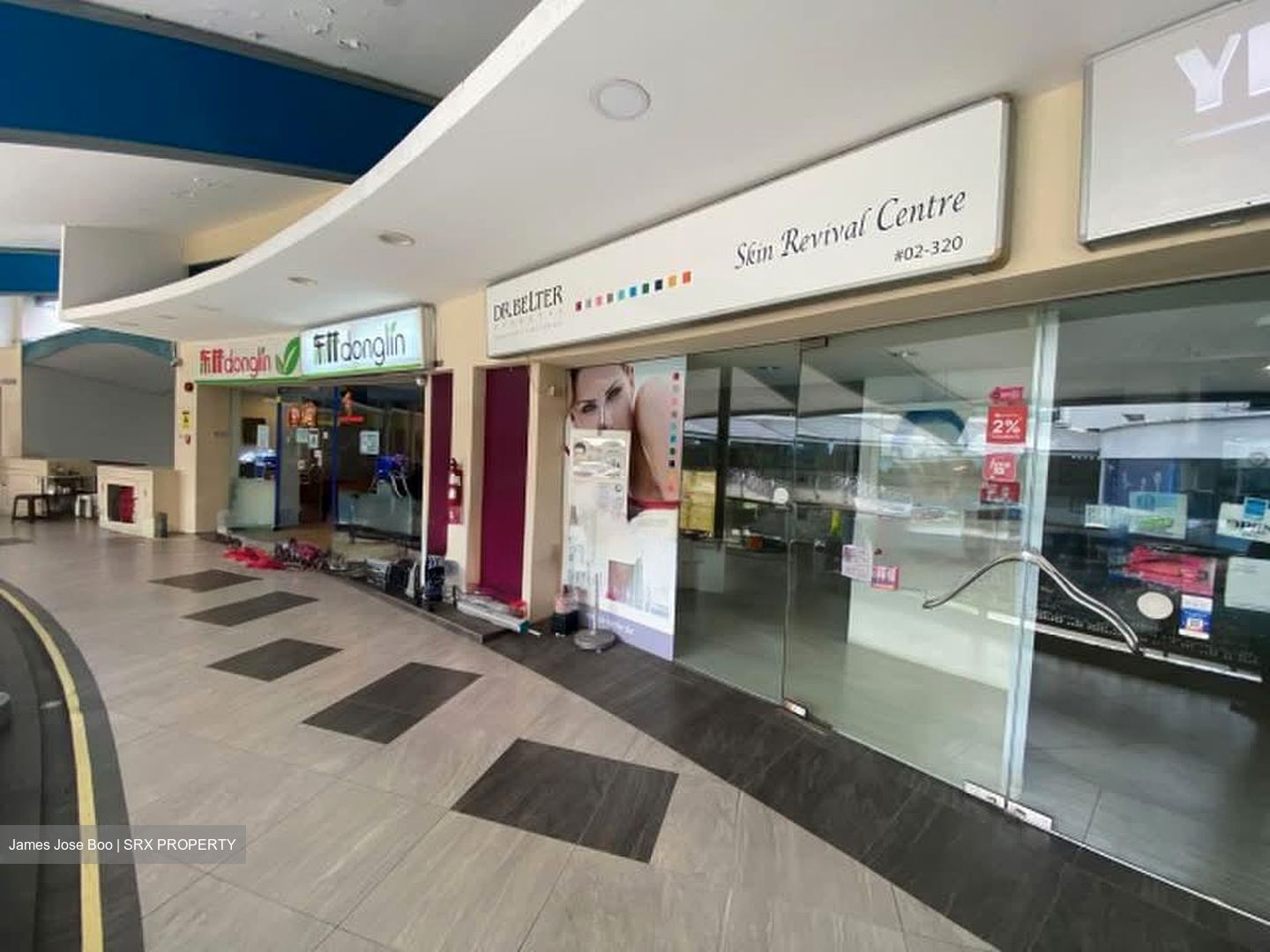 Elias Mall (D18), Retail #584082431